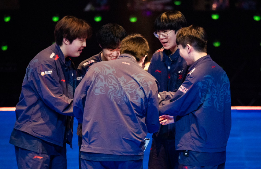 JDG绝杀NS，369团战一打五宿敌对决小组赛，强势挺进下一轮的简单介绍