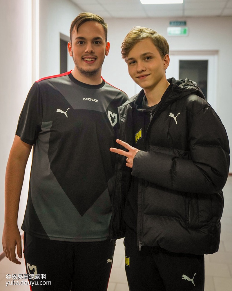 休斯顿火箭鏖战C9，Crisp团战一打五鏖战多局成都决赛之夜，留下经典瞬间的简单介绍